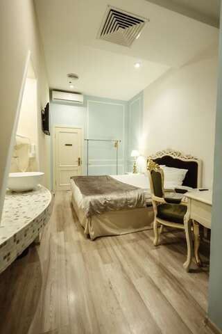 Отель De Paris Hotel Киев Стандартный двухместный номер с 1 кроватью - Без окна-5